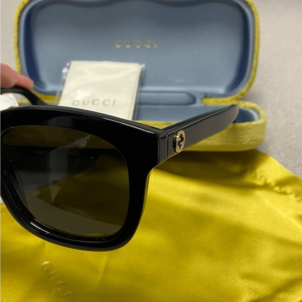 Gucci Black Sunglasses